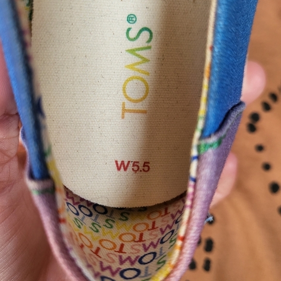 EUC TOMS Alpargata Mallow Rainbow Slip On Loafer Pride 5.5 - Picture 15 of 15